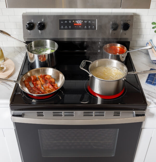 GRF400SVSS GE® 30" Free-Standing Electric Range - Image 12