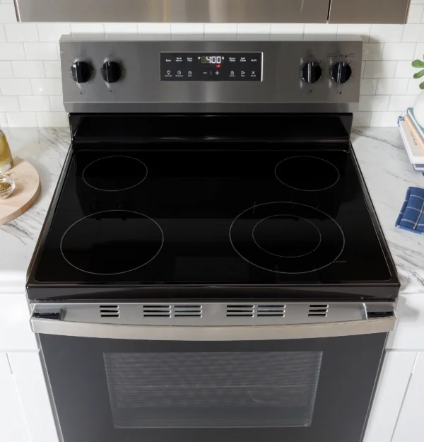 GRF400SVSS GE® 30" Free-Standing Electric Range - Image 4